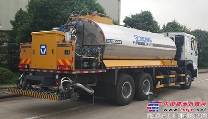 徐工12立方沥青洒布车荣耀面世，引领路面施工新纪元